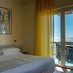 Ping Pong Hotel