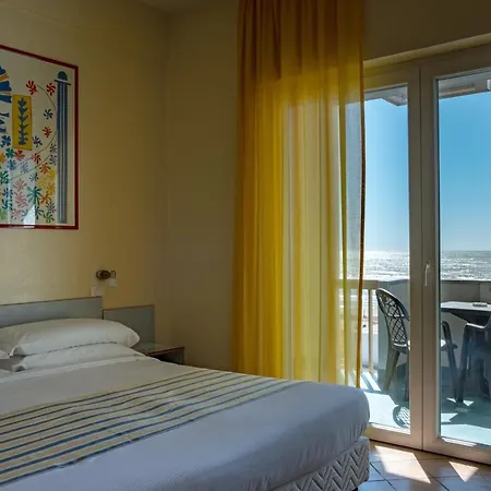 Ping Pong Hotel