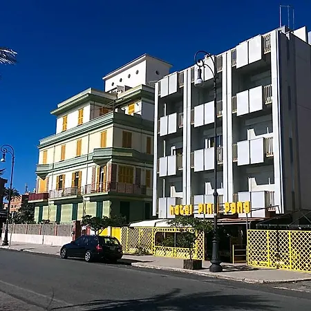 Hotel Ping Pong 3*